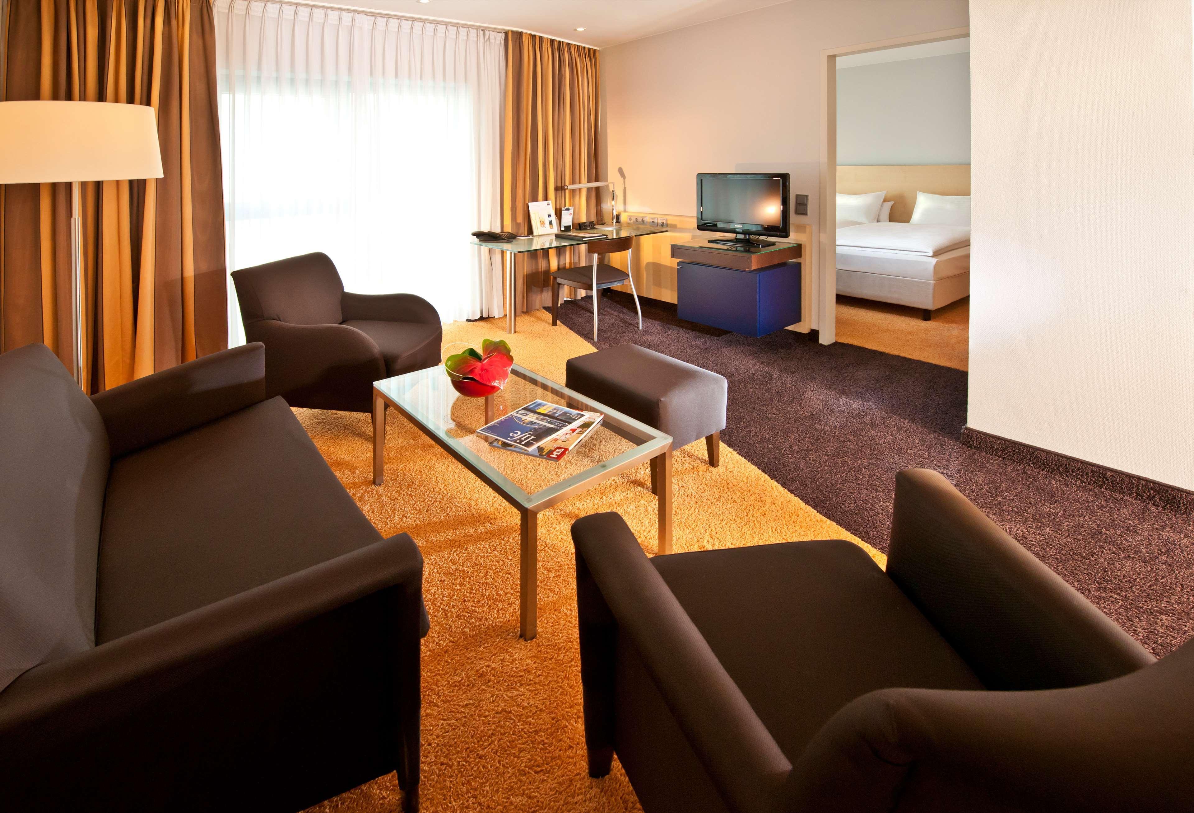 Dorint An Der Messe Koeln Hotel Bagian luar foto