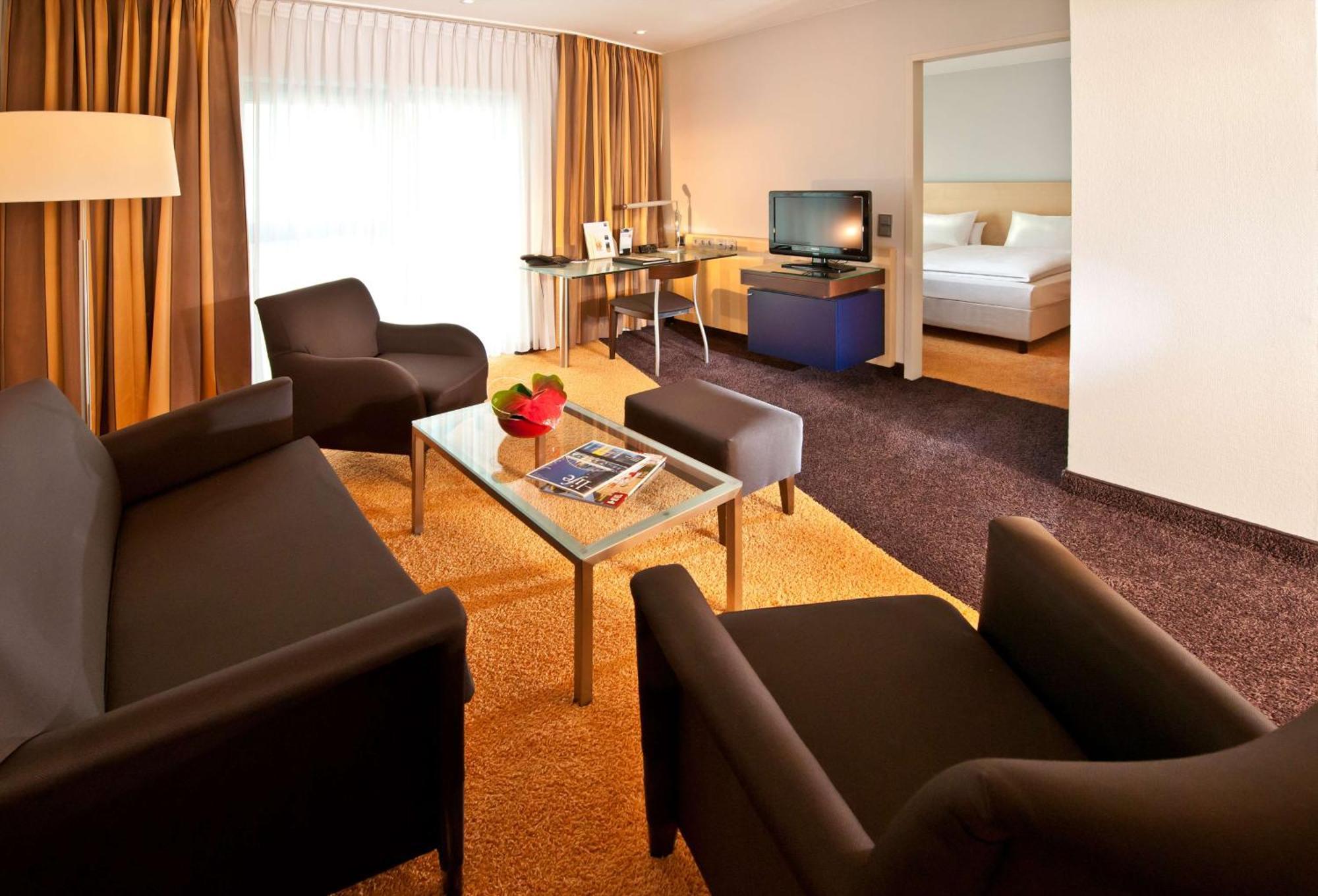 Dorint An Der Messe Koeln Hotel Bagian luar foto